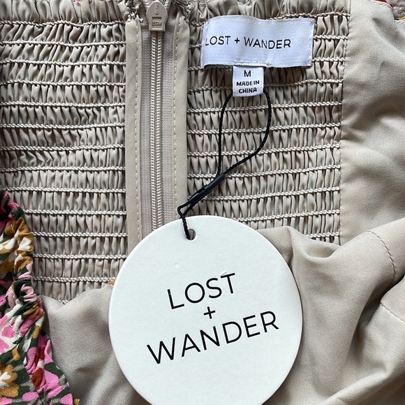 Lost and Wander floral dress. - Picture 2 of 5